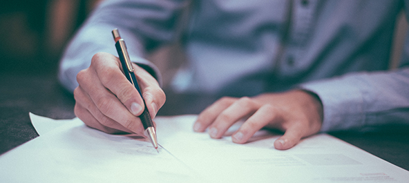 <p>通過(guò)法律來(lái)保護(hù)您的知識(shí)產(chǎn)權(quán)</p>